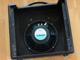 Vox PAthfinder 15 10" speaker instelles Jensen MOD 10/35